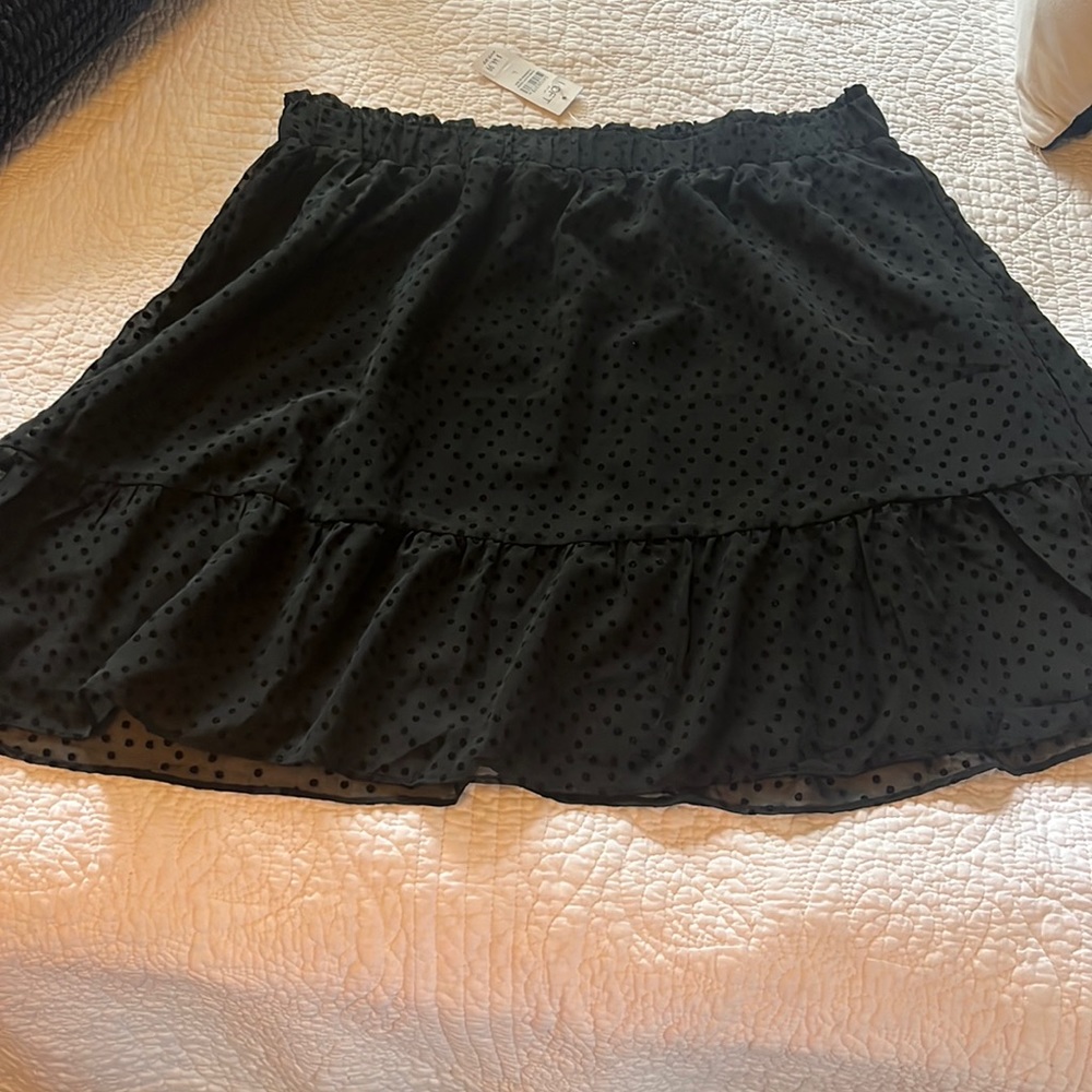 New with tags black skirt